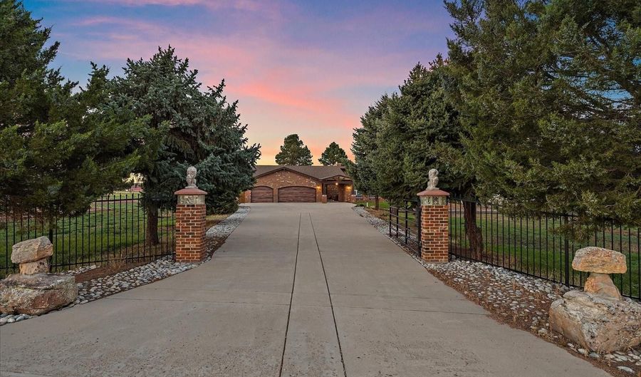 2081 W 149th Ave, Broomfield, CO 80023 - 4 Beds, 3 Bath