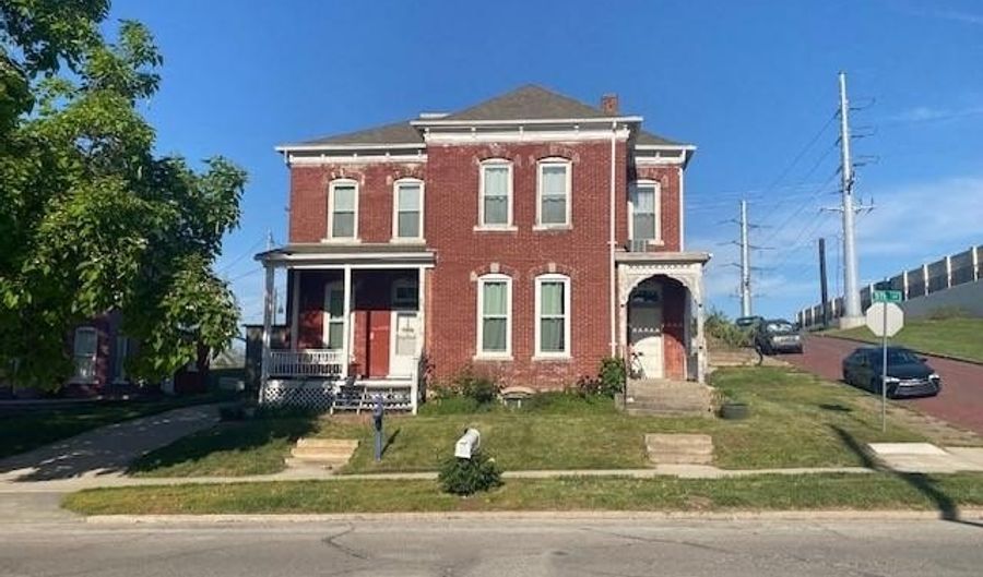 432 S 5th St, Atchison, KS 66002 - 4 Beds, 2 Bath