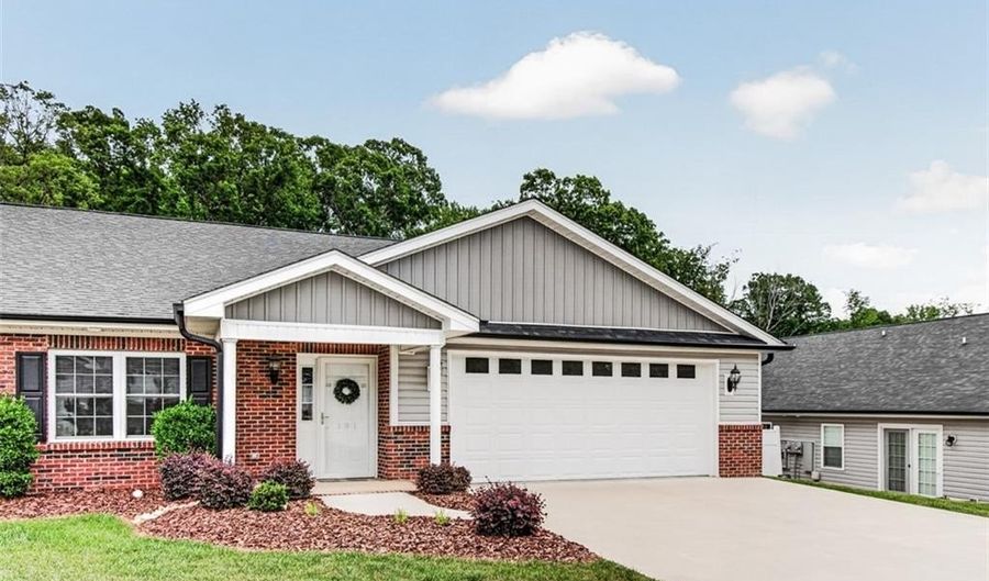 191 Whitley St, Asheboro, NC 27205 - 2 Beds, 2 Bath