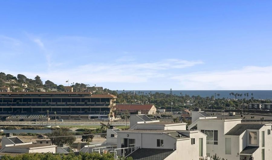 371 Longden Ln, Solana Beach, CA 92075 - 2 Beds, 3 Bath