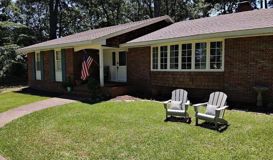 102 Mockingbird Ln, Arkadelphia, AR 71923 - 4 Beds, 3 Bath