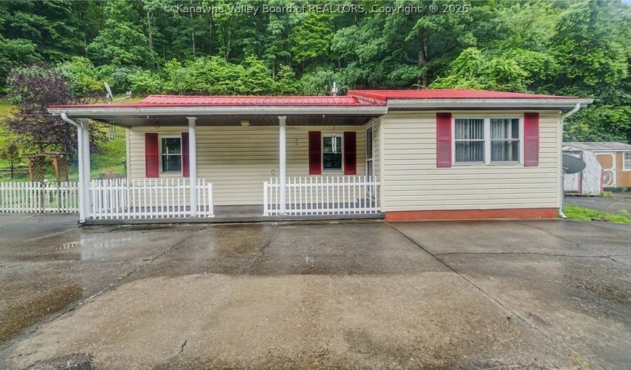 11 Birch Hollow Rd, Barboursville, WV 25504 - 2 Beds, 1 Bath