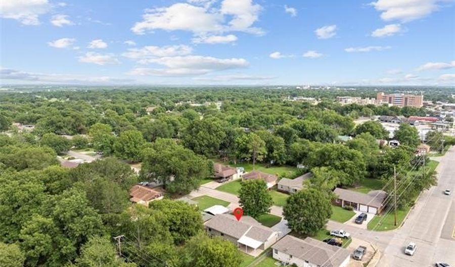 1015 NW Maxwell, Ardmore, OK 73401 - 3 Beds, 2 Bath