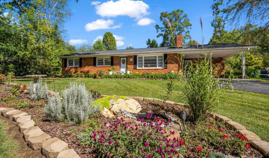 95 Pensacola Ave, Arden, NC 28704 - 3 Beds, 2 Bath