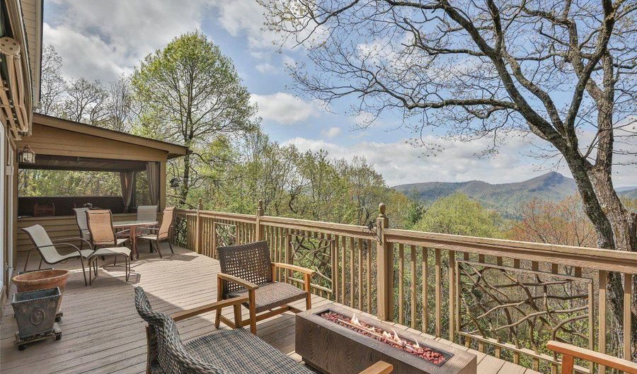 1620 Buckberry Dr N, Sapphire, NC 28774 - 3 Beds, 2 Bath