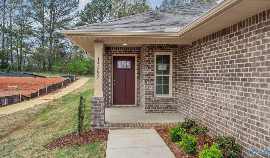 15394 Lapwing Cv, Athens, AL 35611 - 3 Beds, 2 Bath