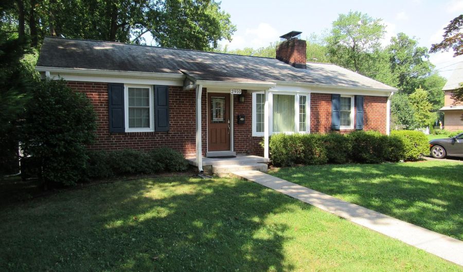 2910 N WESTMORELAND St, Arlington, VA 22213 - 4 Beds, 2 Bath