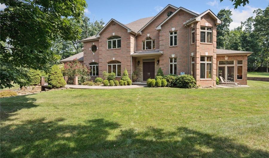 1653 Chapel Ridge Ln, Adams Twp., PA 16046 - 4 Beds, 7 Bath