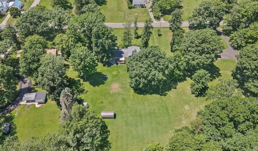 6000 Oakhill Ave NE, Alliance, OH 44601 - 4 Beds, 3 Bath