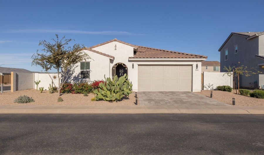2026 E WETLEAF Pl, Casa Grande, AZ 85122 - 4 Beds, 3 Bath