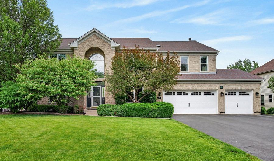 941 Par Dr, Algonquin, IL 60102 - 5 Beds, 5 Bath