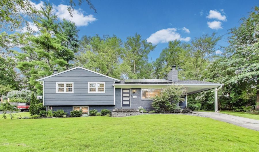 4422 NEPTUNE Dr, Alexandria, VA 22309 - 4 Beds, 3 Bath