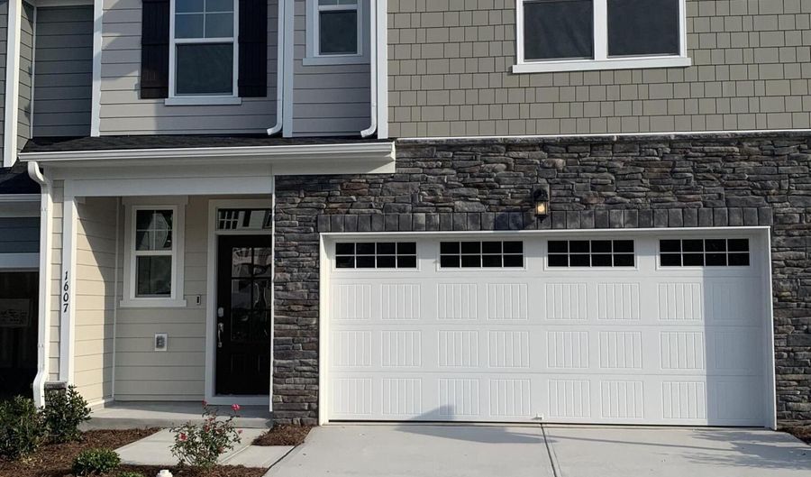1607 Starlit Sky Ln, Cary, NC 27519 - 4 Beds, 3 Bath