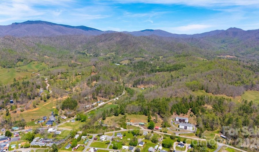 Mitchell Avenue, Bakersville, NC 28705 - 0 Beds, 0 Bath