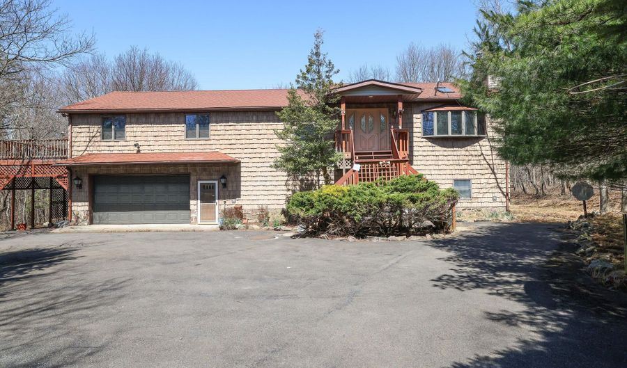 175 Winding Way, Albrightsville, PA 18210 - 5 Beds, 3 Bath