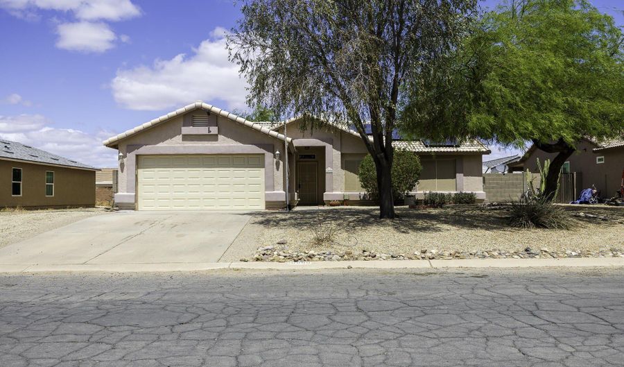 10990 W GUAYMAS Dr, Arizona City, AZ 85123 - 3 Beds, 2 Bath