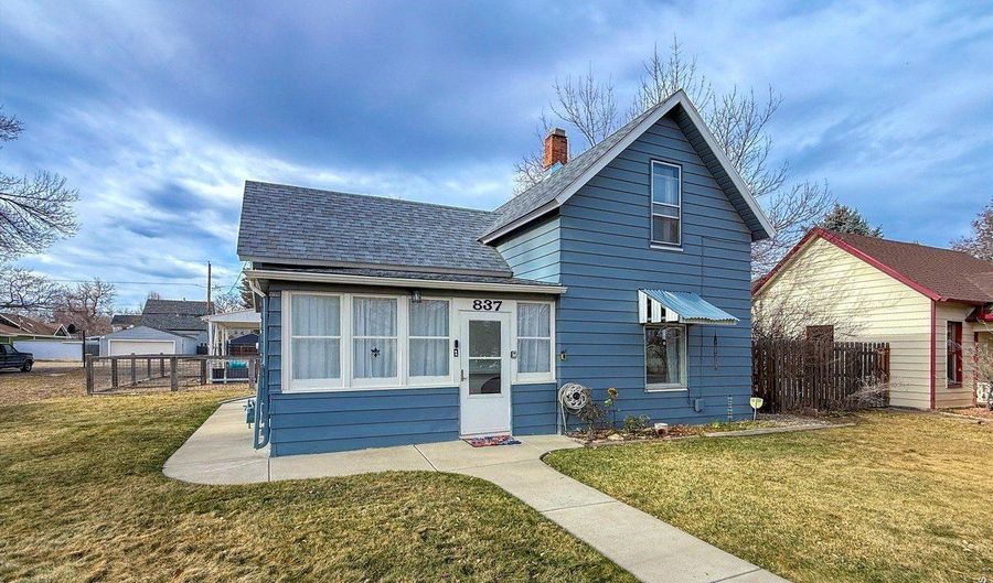 837 5th St, Berthoud, CO 80513 - 3 Beds, 1 Bath