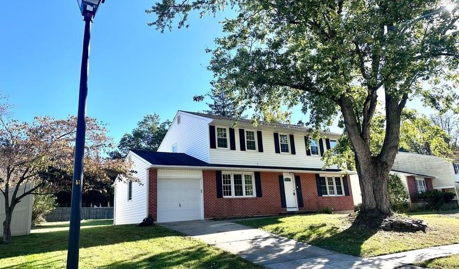504 HEMINGWAY Dr, Hockessin, DE 19707 - 4 Beds, 3 Bath