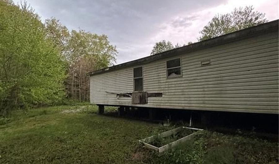 5727 N Terry Rd, Austin, IN 47102 - 3 Beds, 2 Bath