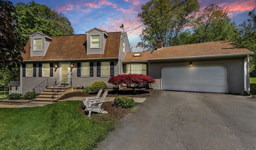 7 Beechwood Cir, Cromwell, CT 06416 - 3 Beds, 2 Bath