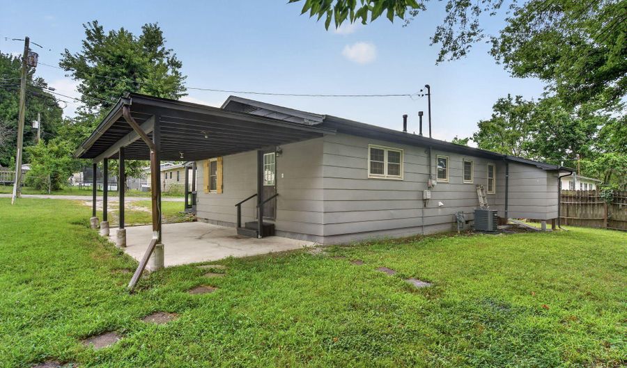 600 Shelton Ave, Ava, MO 65608 - 3 Beds, 1 Bath