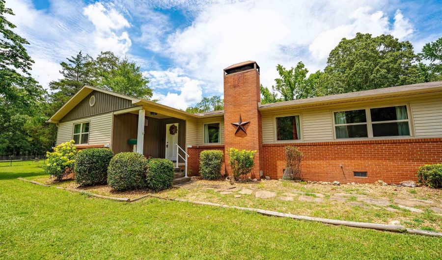 220 W Lawson Rd, Alexander, AR 72002 - 2 Beds, 2 Bath