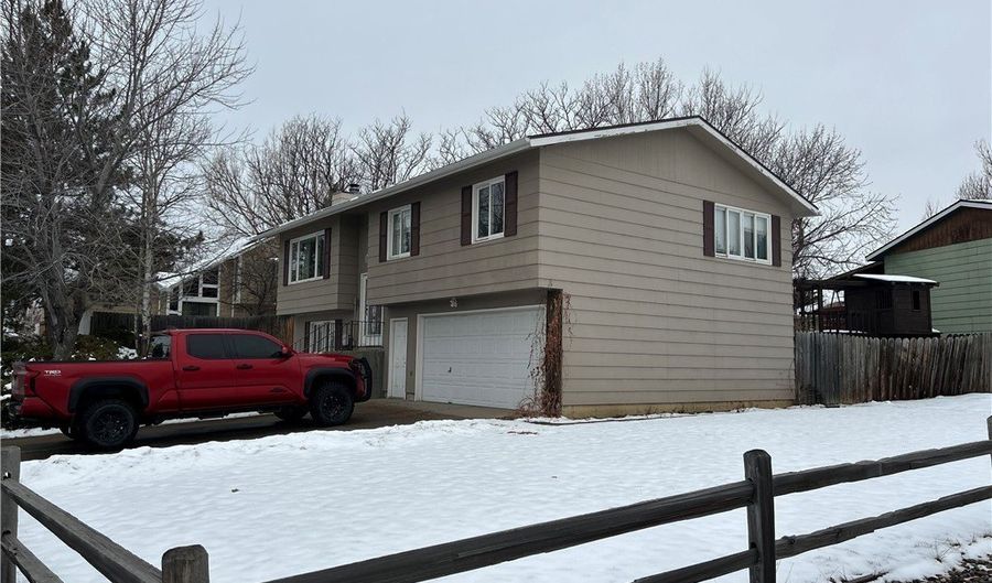 721 Constitution Ave, Billings, MT 59105 - 4 Beds, 2 Bath