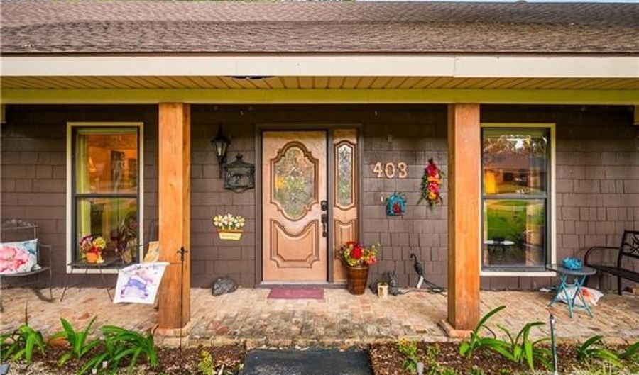 403 SWEETBRIAR Dr, Alexandria, LA 71303 - 3 Beds, 2 Bath