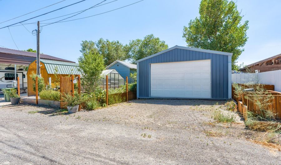 577 N 1st St, Battle Mountain, NV 89820 - 2 Beds, 1 Bath