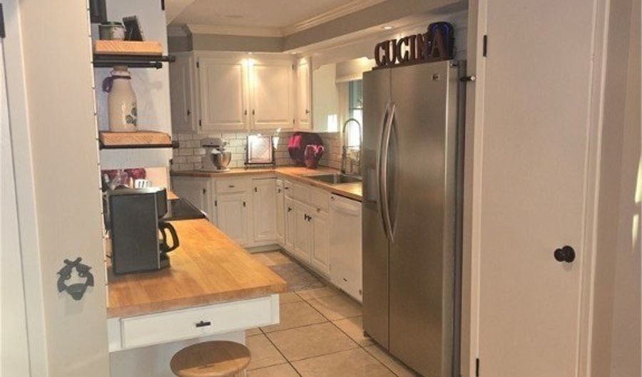 212 N Main St, Ansonia, OH 45303 - 3 Beds, 2 Bath