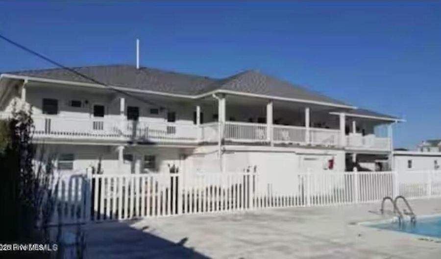 303 Henderson Blvd 14, Atlantic Beach, NC 28512 - 1 Beds, 1 Bath