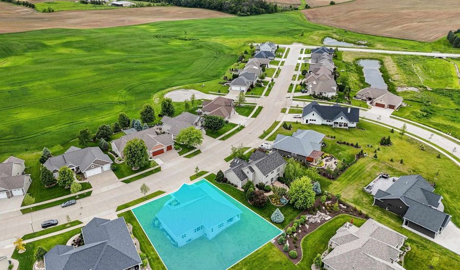 6600 N KUREY Dr, Appleton, WI 54913 - 5 Beds, 4 Bath
