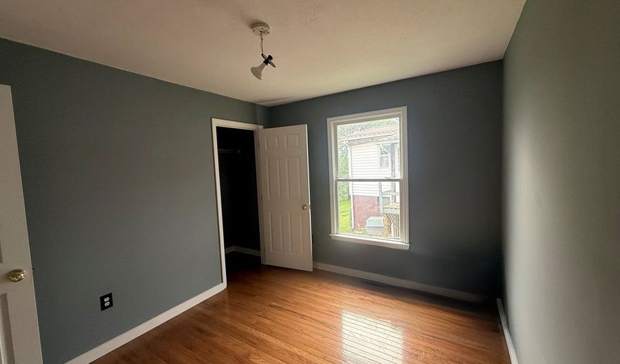 628 Locust St, Abingdon, VA 24210 - 3 Beds, 1 Bath