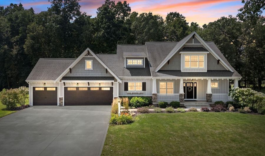 5962 Deer Hollow Rd, Auburn, IN 46706 - 5 Beds, 4 Bath