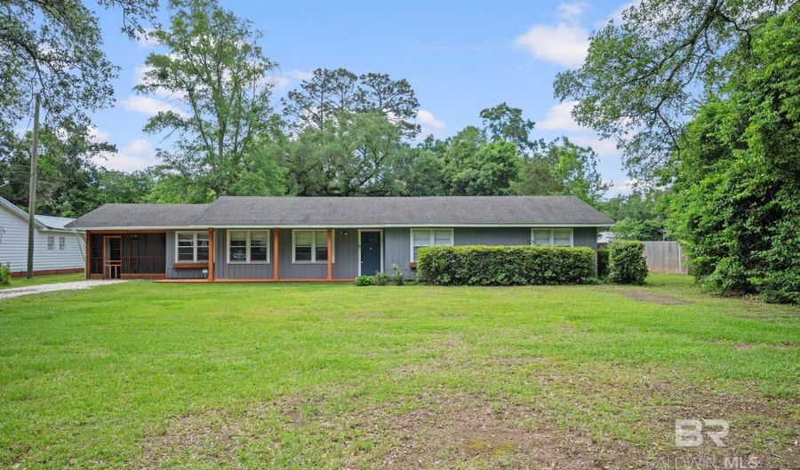 103 W 11th St, Bay Minette, AL 36507 - 3 Beds, 2 Bath