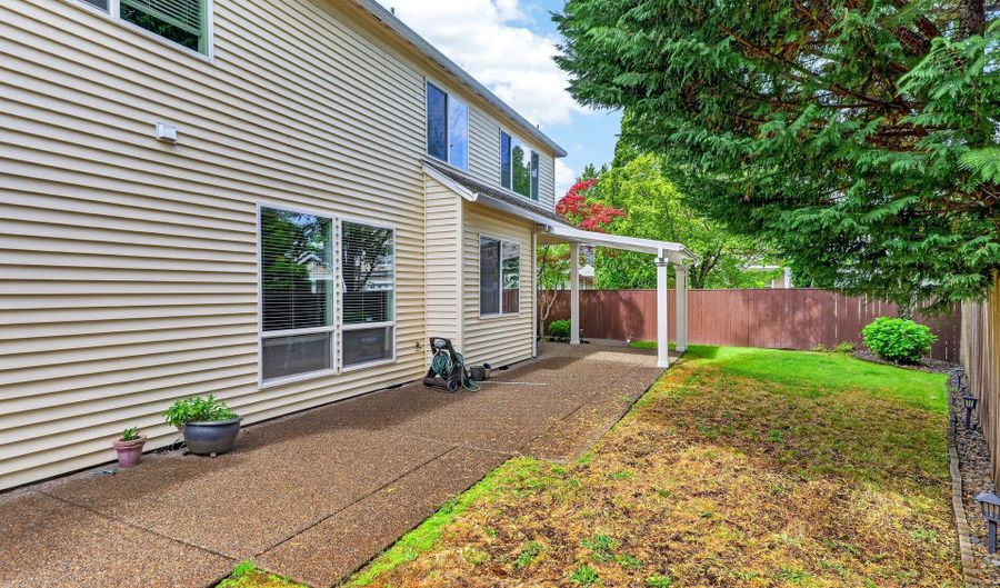17271 NW TUCSON St, Beaverton, OR 97006 - 5 Beds, 3 Bath