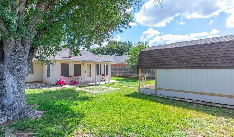 5274 Meadowick Ln, Abilene, TX 79606 - 3 Beds, 2 Bath