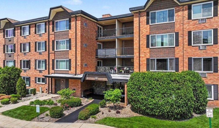 1227 S Old Wilke Rd 210, Arlington Heights, IL 60005 - 2 Beds, 2 Bath