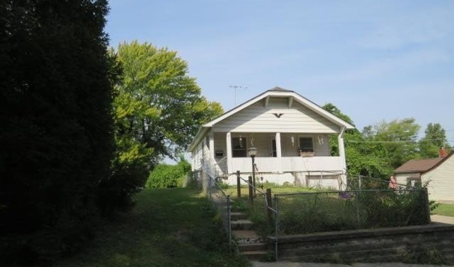 512 Easton St, Alton, IL 62002 - 2 Beds, 1 Bath