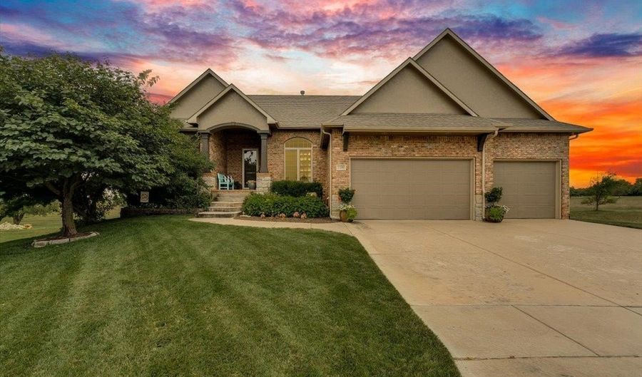 2200 Chestnut, Augusta, KS 67010 - 3 Beds, 3 Bath