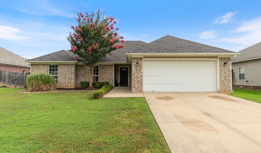 1641 White Oak Cir, Benton, AR 72019 - 3 Beds, 2 Bath