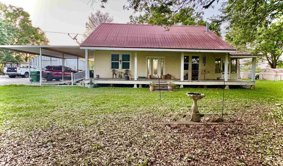 111 Billie St, Belle Rose, LA 70341 - 3 Beds, 1 Bath