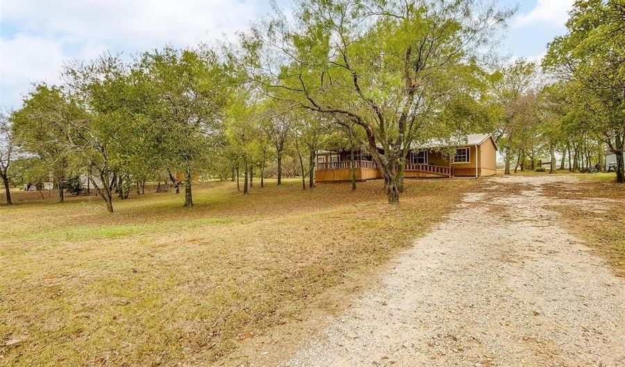 2405 Gills Crossing Ct, Alvarado, TX 76009 - 4 Beds, 2 Bath