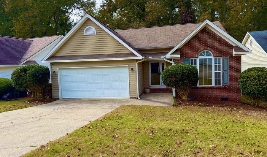 136 Kensington Way, Aberdeen, NC 28315 - 3 Beds, 2 Bath