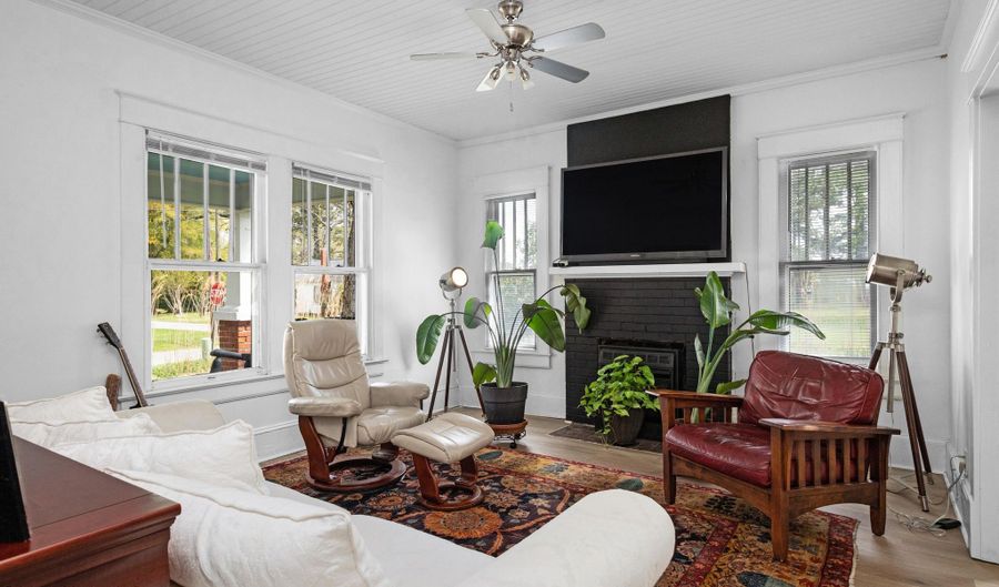 619 Bonner St, Aurora, NC 27806 - 3 Beds, 1 Bath