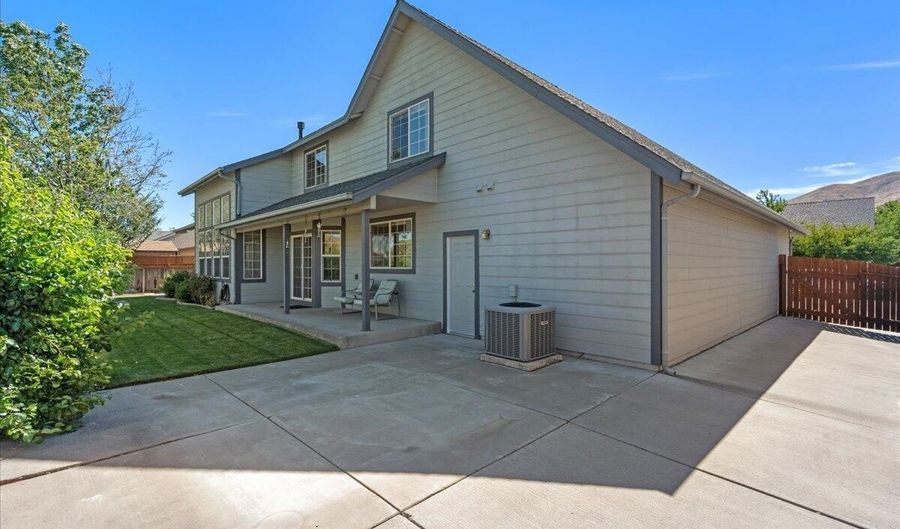3705 Southpointe Dr, Carson City, NV 89701 - 4 Beds, 3 Bath