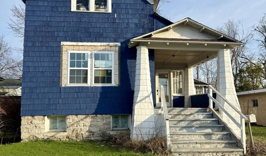 217 S 6th Ave, Alpena, MI 49707 - 3 Beds, 2 Bath