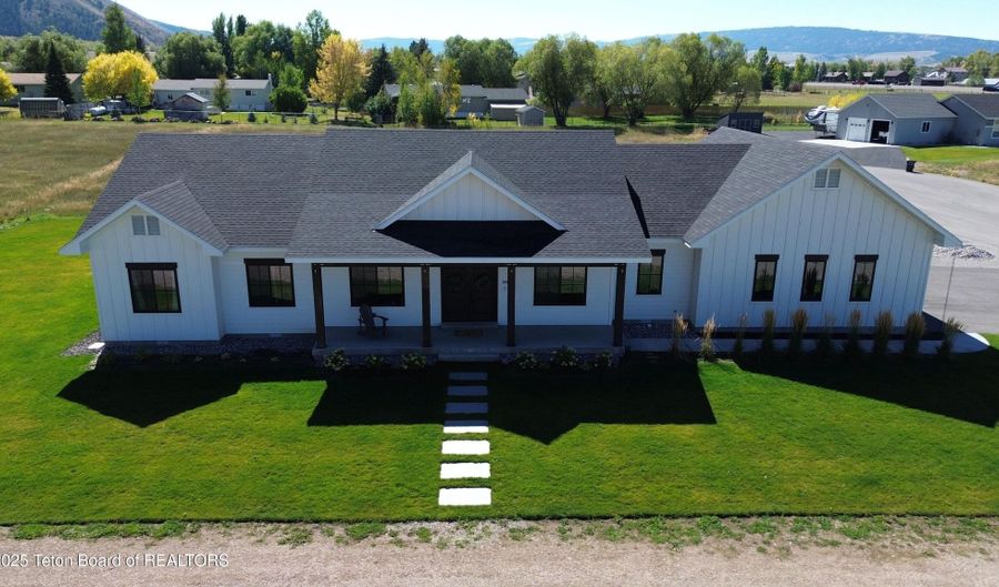 162 HONEYBEE Ln, Afton, WY 83110 - 3 Beds, 2 Bath