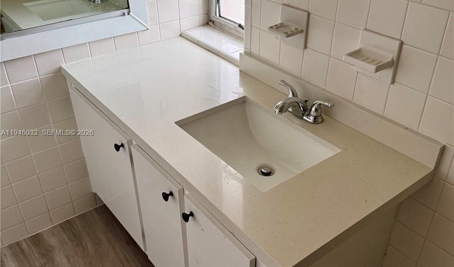 9390 E Bay Harbor Dr 10, Bay Harbor Islands, FL 33154 - 2 Beds, 1 Bath
