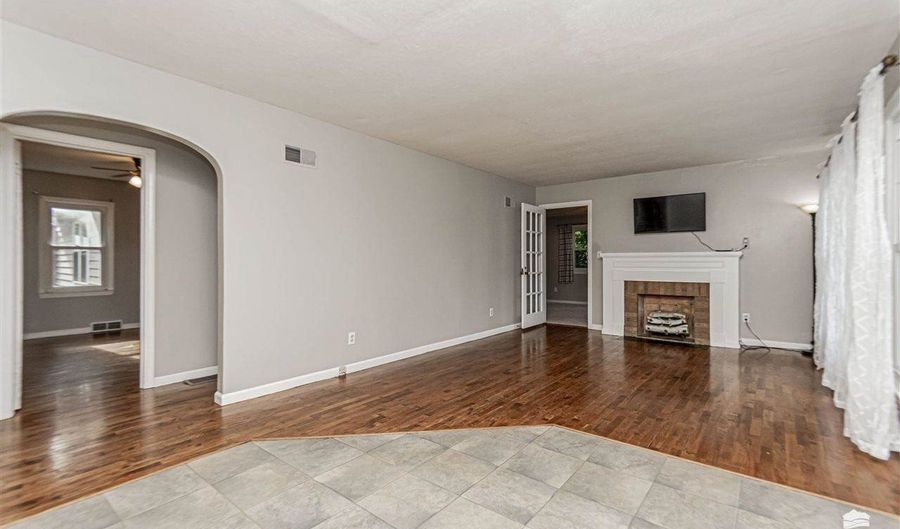 1107 N Olive, Abilene, KS 67410 - 4 Beds, 2 Bath